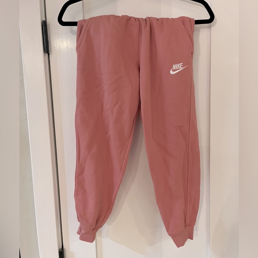 Kids' Nike Sportswear Club Fleece Joggers, Size S (7-8)